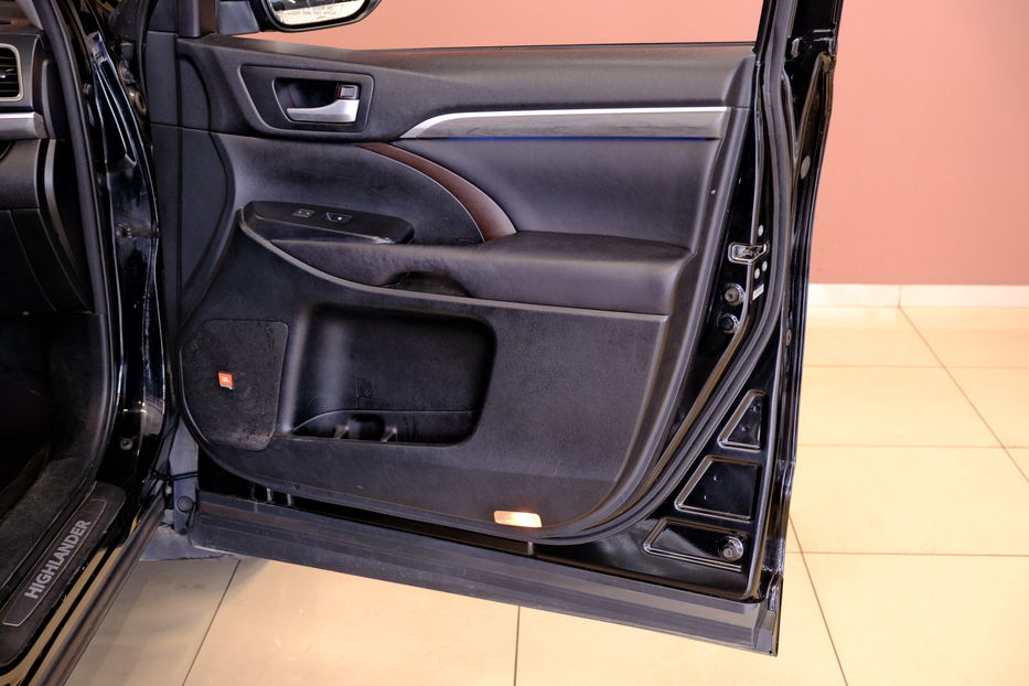 Продам Toyota Highlander 2017 года в Одессе