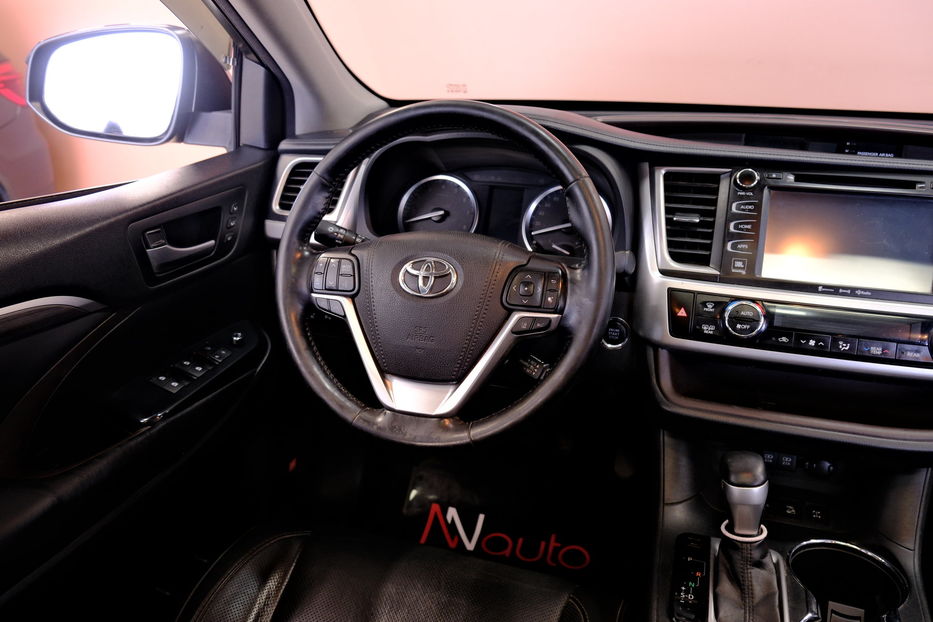 Продам Toyota Highlander 2017 года в Одессе