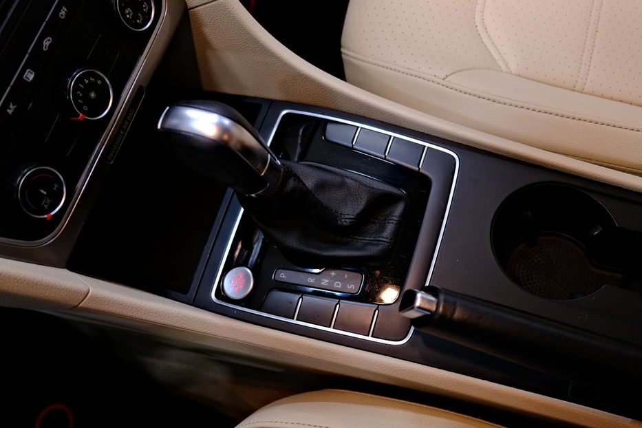 Продам Volkswagen Passat B7 NMS 2015 года в Одессе