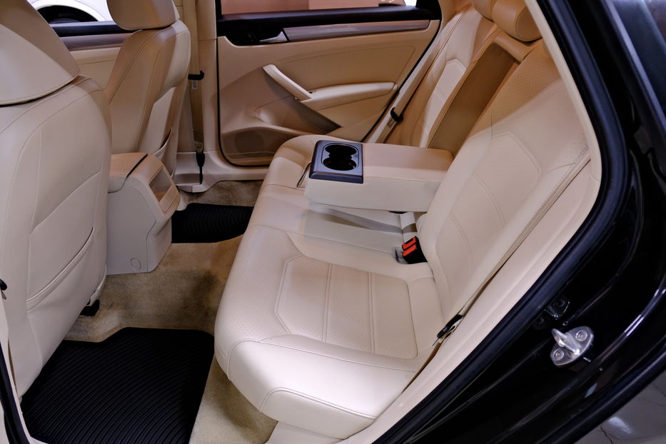 Продам Volkswagen Passat B7 NMS 2015 года в Одессе