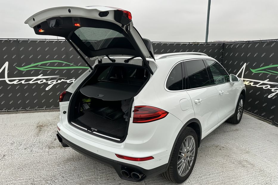 Продам Porsche Cayenne S 2016 года в Киеве