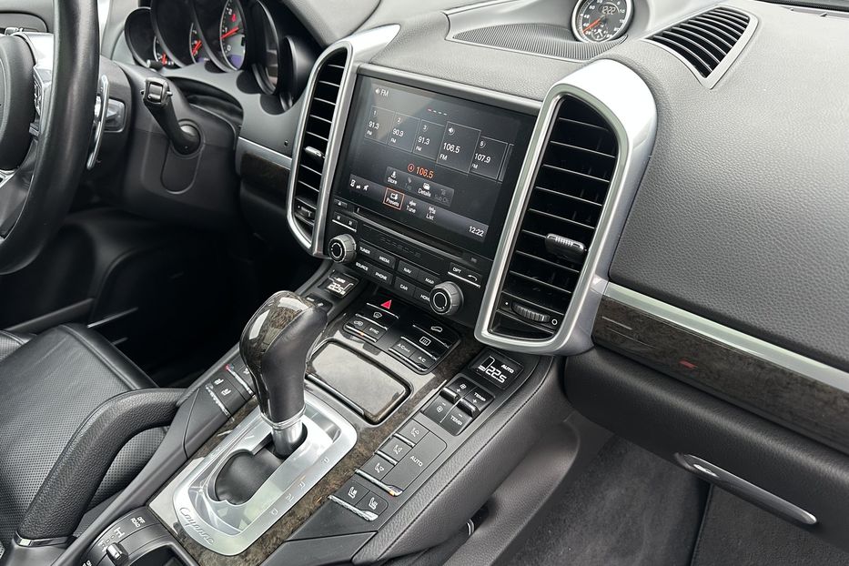 Продам Porsche Cayenne S 2016 года в Киеве