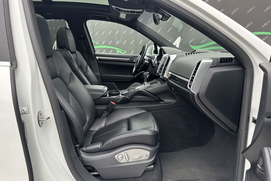 Продам Porsche Cayenne S 2016 года в Киеве