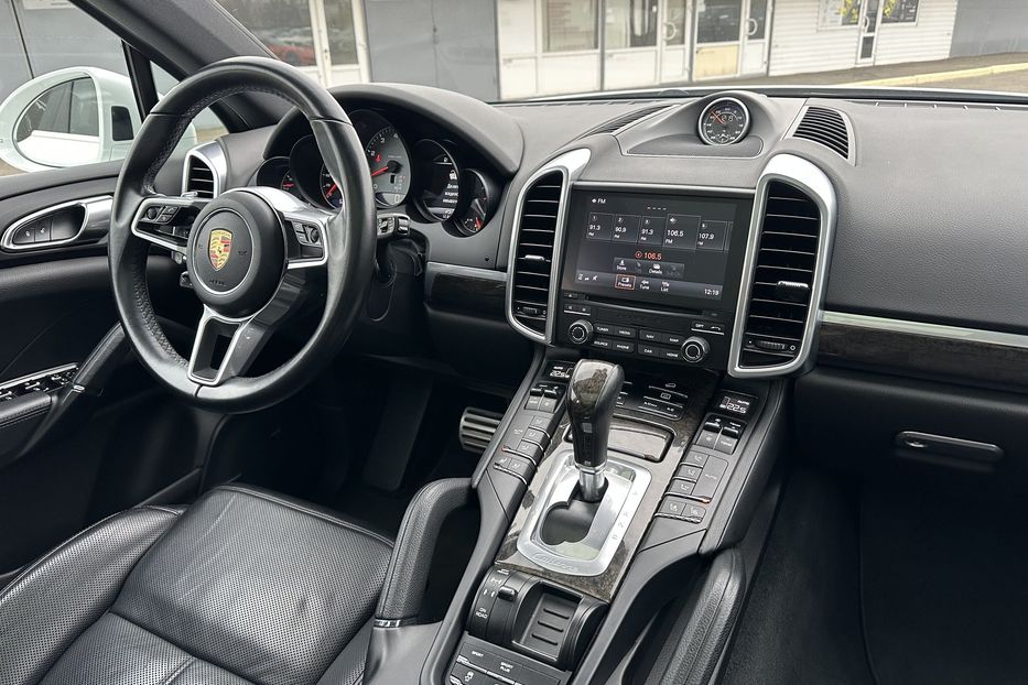 Продам Porsche Cayenne S 2016 года в Киеве