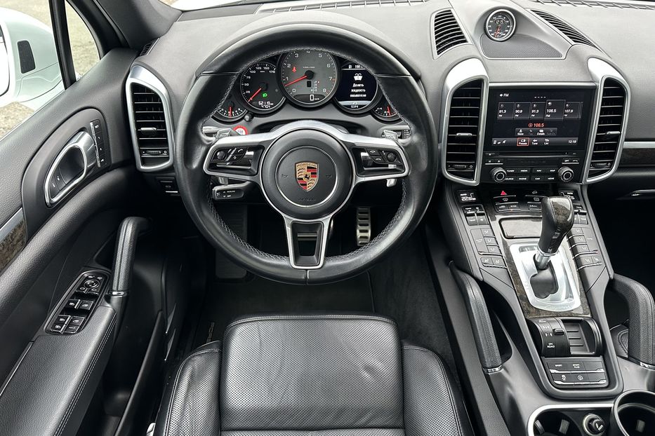 Продам Porsche Cayenne S 2016 года в Киеве