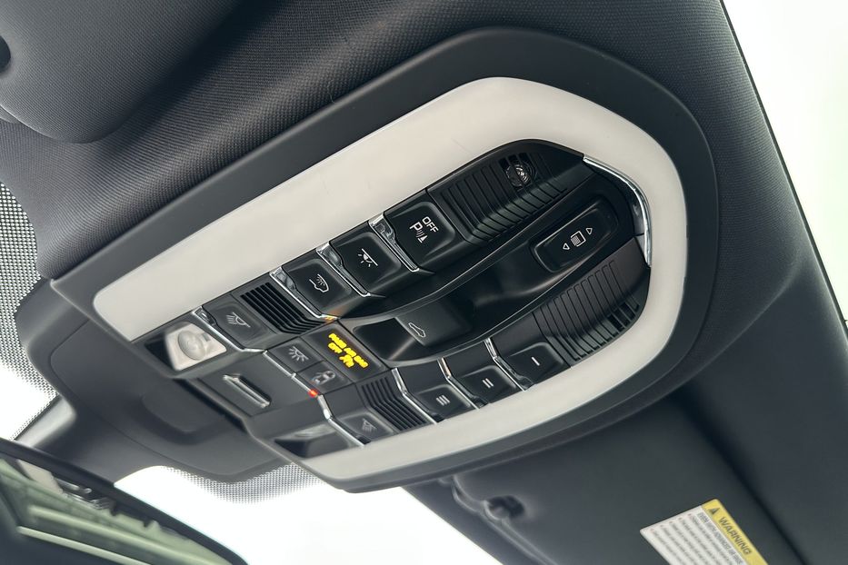 Продам Porsche Cayenne S 2016 года в Киеве