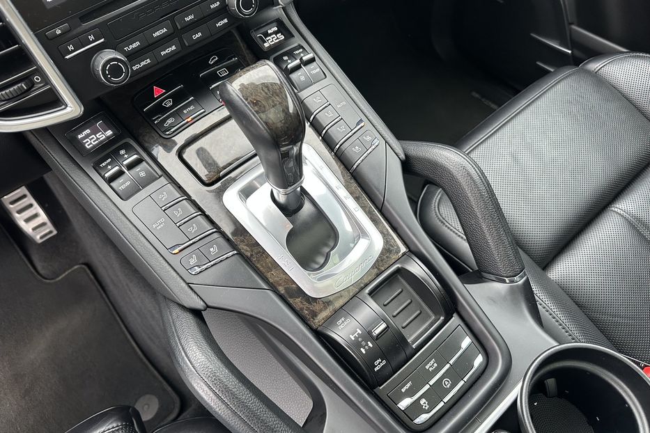 Продам Porsche Cayenne S 2016 года в Киеве