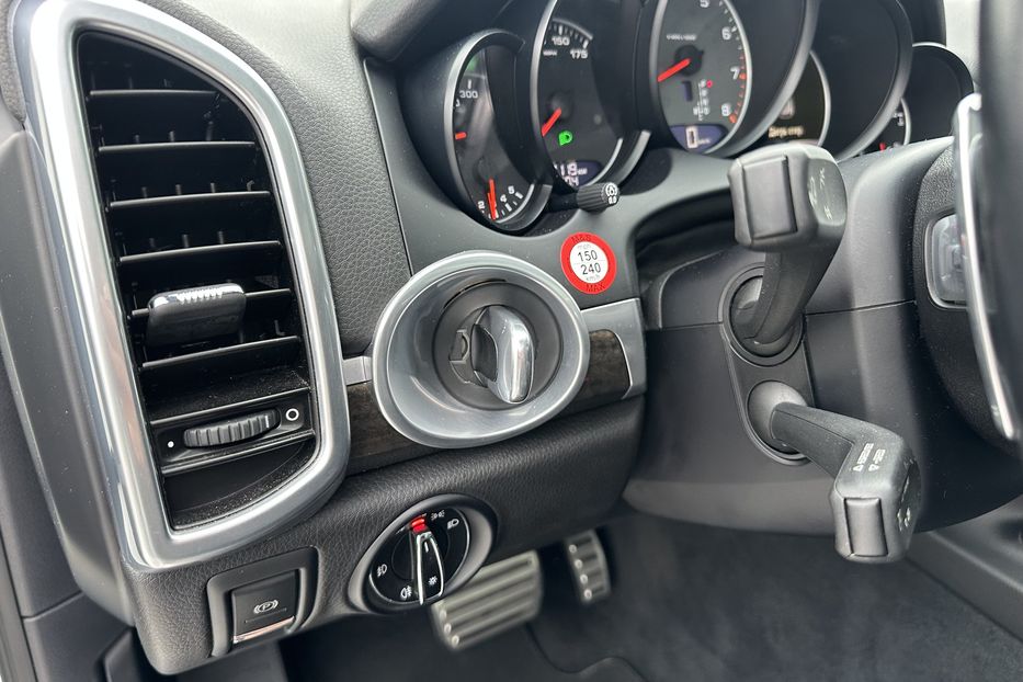 Продам Porsche Cayenne S 2016 года в Киеве