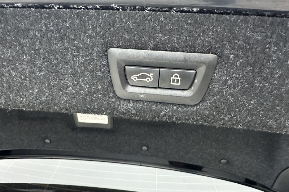 Продам BMW 530 E Plug in Hybrid 2018 года в Киеве