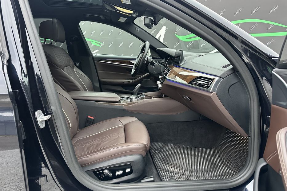 Продам BMW 530 E Plug in Hybrid 2018 года в Киеве