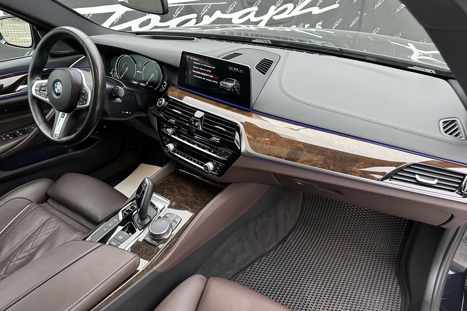 Продам BMW 530 E Plug in Hybrid 2018 года в Киеве