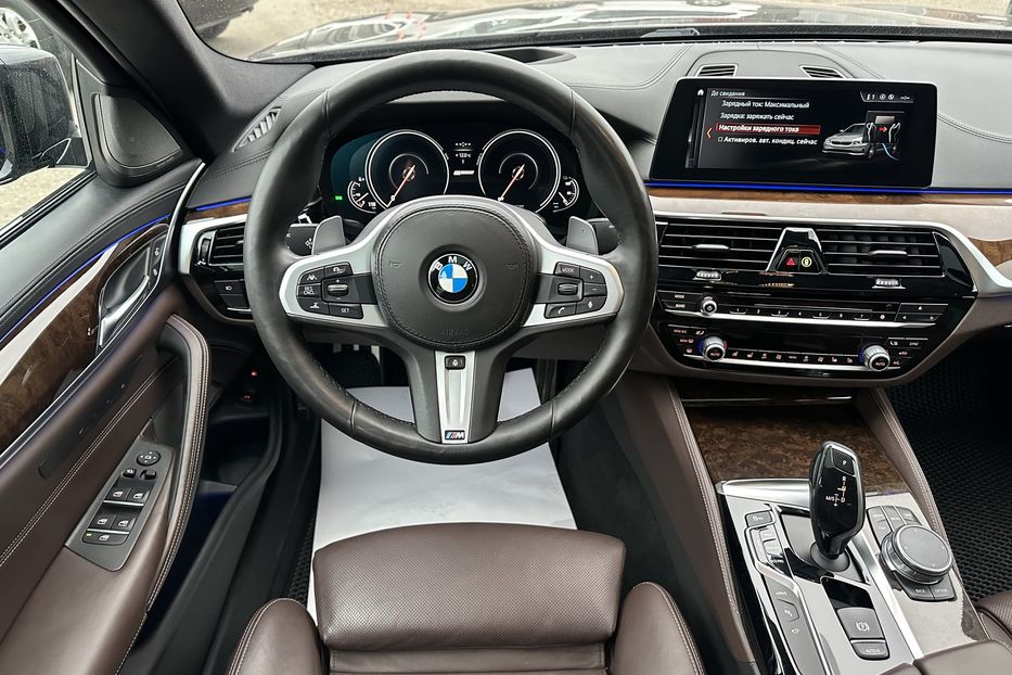 Продам BMW 530 E Plug in Hybrid 2018 года в Киеве