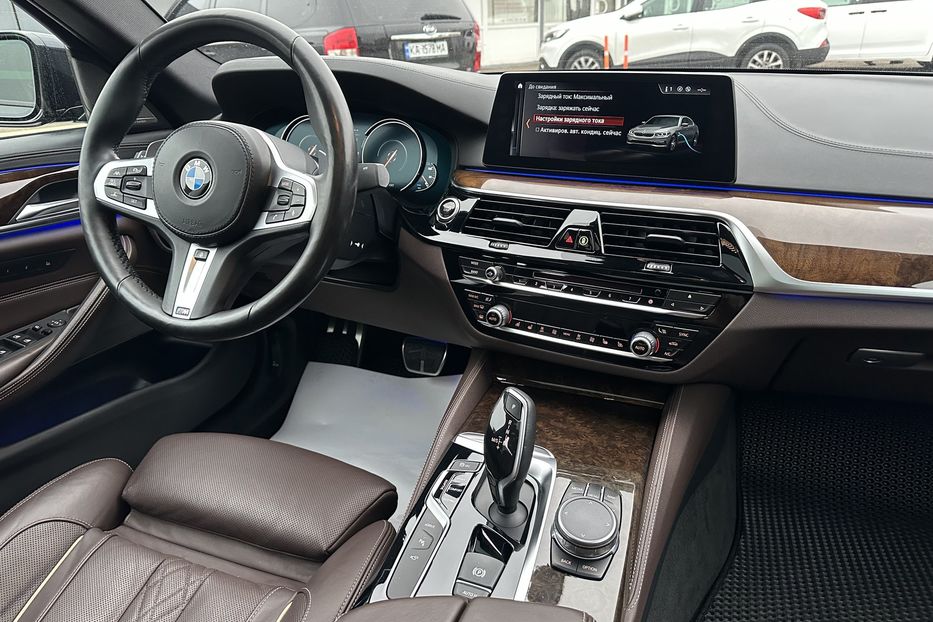 Продам BMW 530 E Plug in Hybrid 2018 года в Киеве