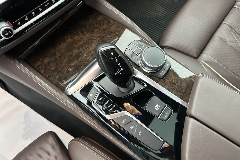 Продам BMW 530 E Plug in Hybrid 2018 года в Киеве