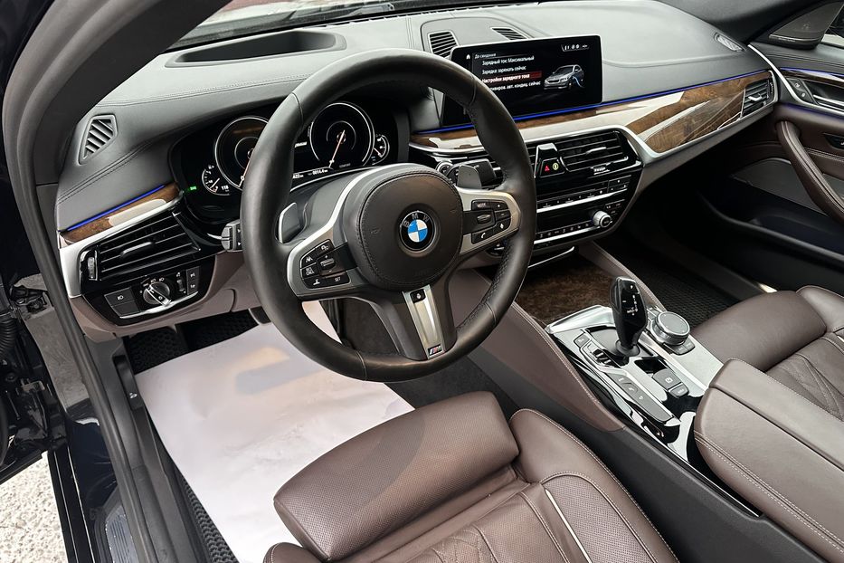 Продам BMW 530 E Plug in Hybrid 2018 года в Киеве
