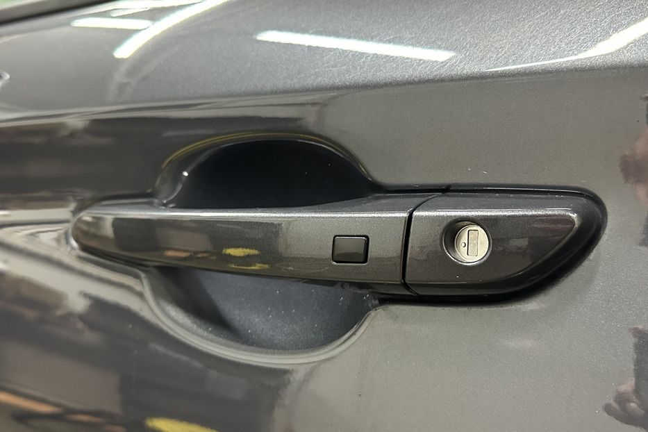 Продам Hyundai Kona 64кВт Проекція Підігрів сидінь 2022 года в Львове