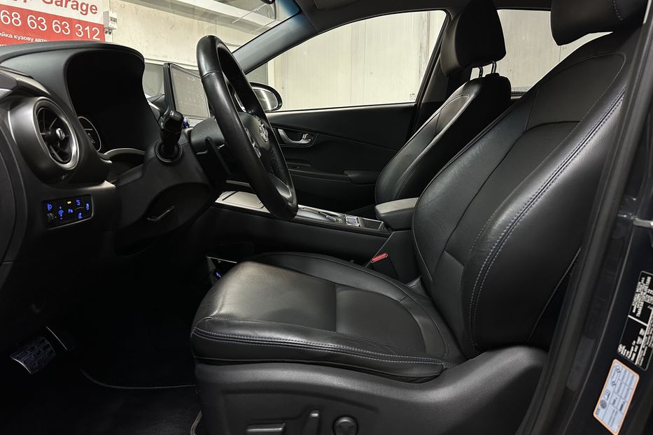Продам Hyundai Kona 64кВт Проекція Підігрів сидінь 2022 года в Львове