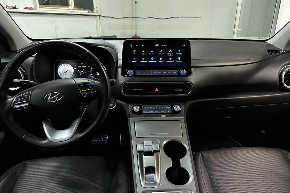 Продам Hyundai Kona 64кВт Проекція Підігрів сидінь 2022 года в Львове