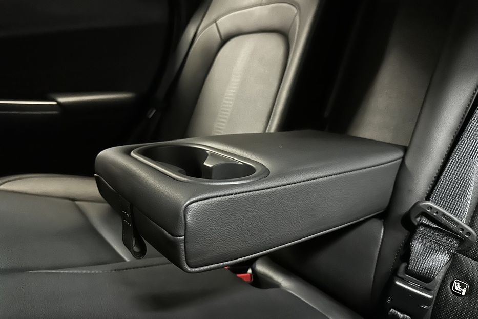 Продам Hyundai Kona 64кВт Проекція Підігрів сидінь 2022 года в Львове