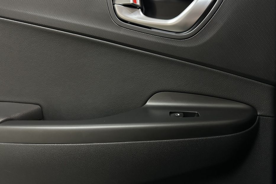 Продам Hyundai Kona 64кВт Проекція Підігрів сидінь 2022 года в Львове