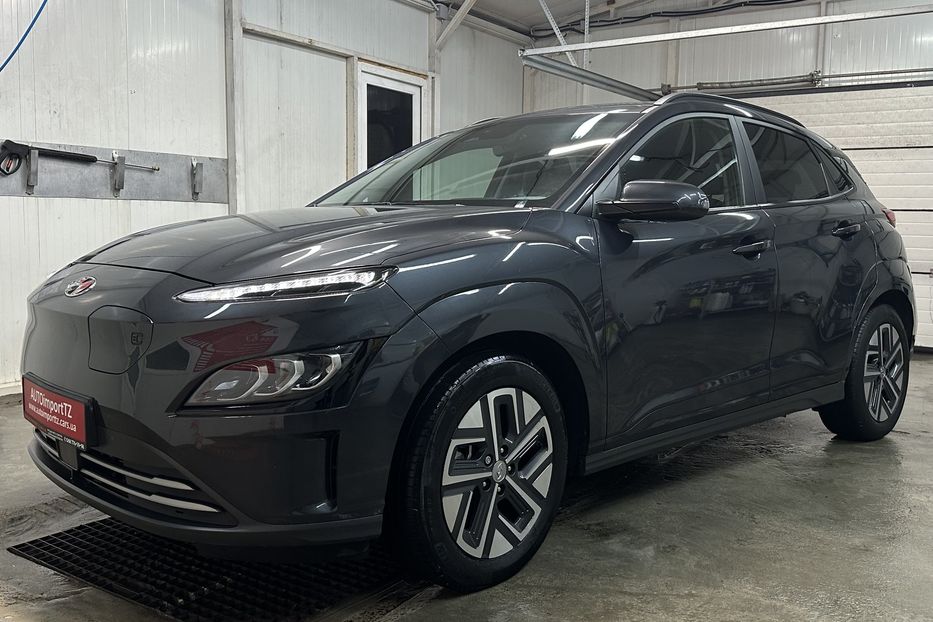 Продам Hyundai Kona 64кВт Проекція Підігрів сидінь 2022 года в Львове