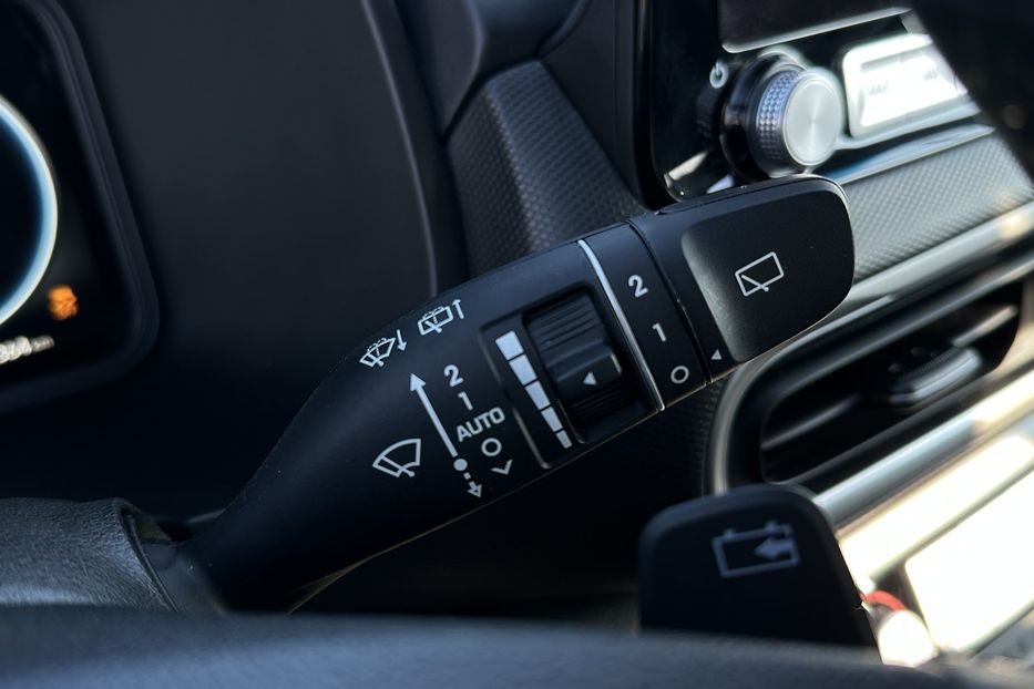 Продам Hyundai Kona 64кВт Проекція Підігрів сидінь 2022 года в Львове