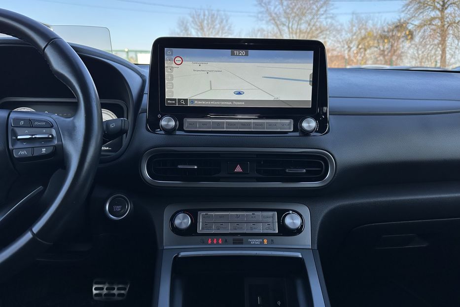 Продам Hyundai Kona 64кВт Проекція Підігрів сидінь 2022 года в Львове