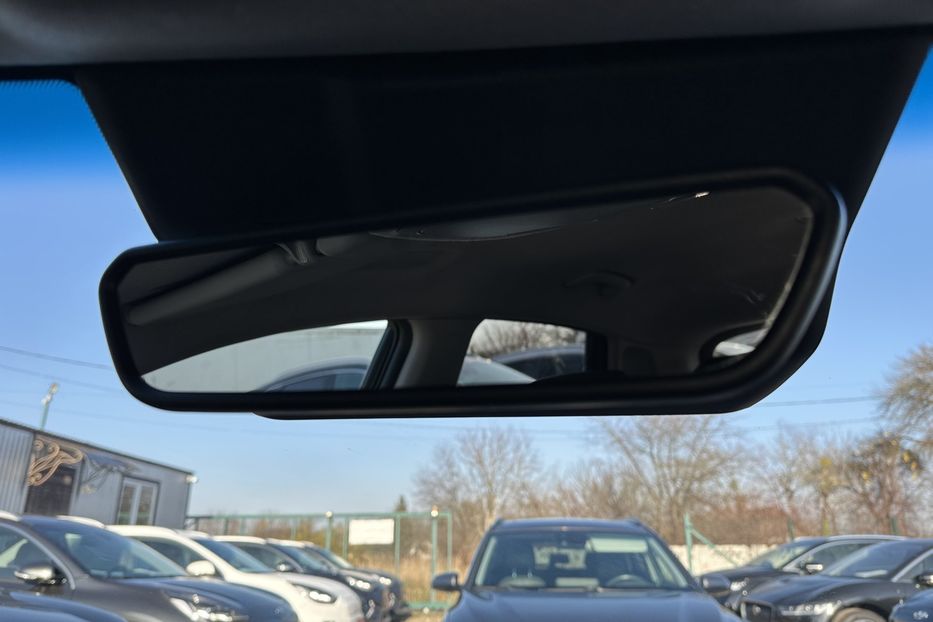 Продам Hyundai Kona 64кВт Проекція Підігрів сидінь 2022 года в Львове