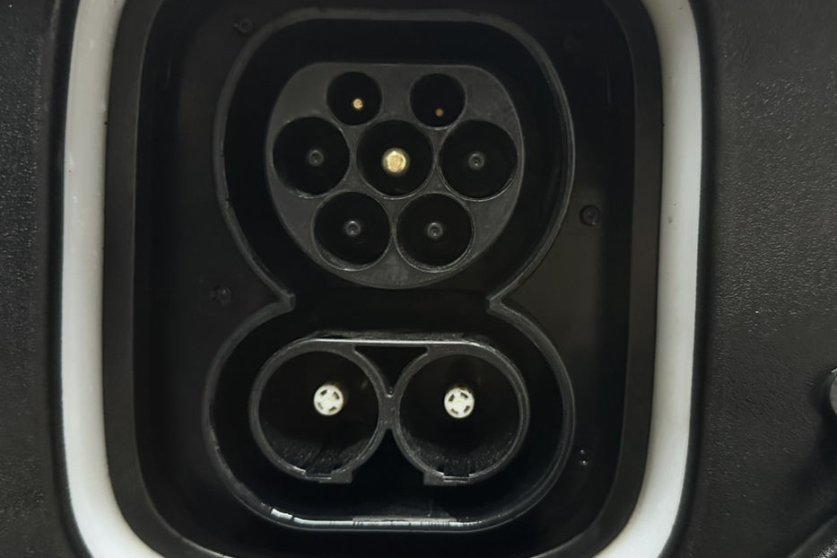 Продам Hyundai Kona 64кВт Проекція Підігрів сидінь 2022 года в Львове