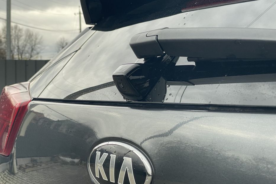 Продам Kia Niro 64 kw м.Львів 2021 года в Львове