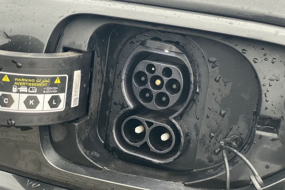 Продам Kia Niro 64 kw м.Львів 2021 года в Львове