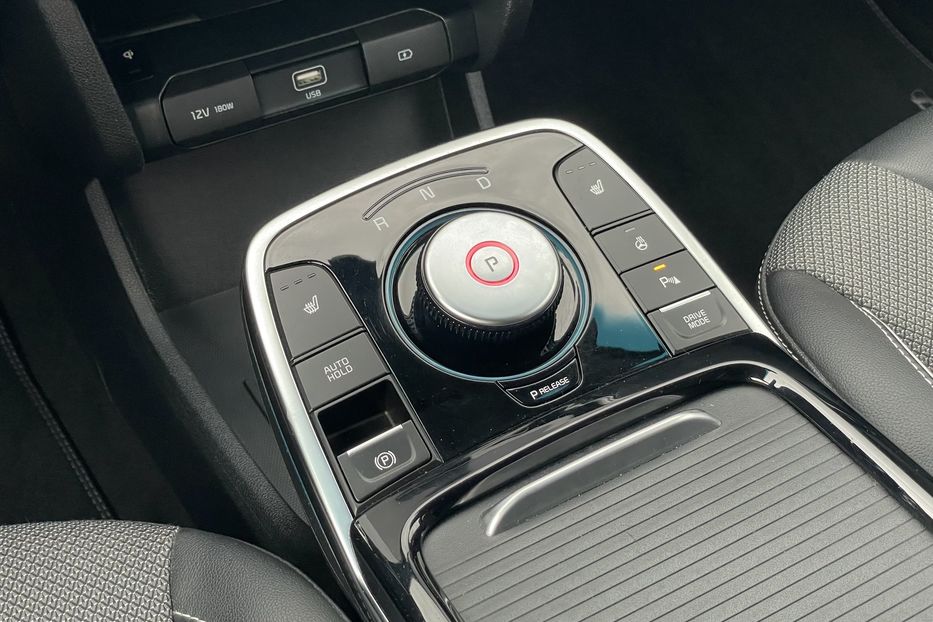 Продам Kia Niro 64 kw м.Львів 2021 года в Львове