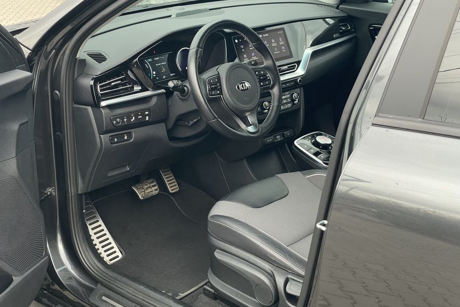 Продам Kia Niro 64 kw м.Львів 2021 года в Львове