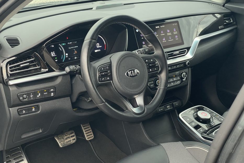 Продам Kia Niro 64 kw м.Львів 2021 года в Львове