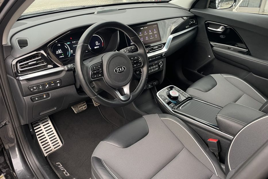 Продам Kia Niro 64 kw м.Львів 2021 года в Львове
