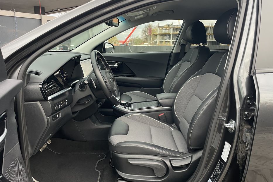 Продам Kia Niro 64 kw м.Львів 2021 года в Львове