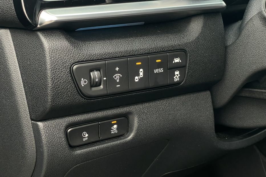 Продам Kia Niro 64 kw м.Львів 2021 года в Львове