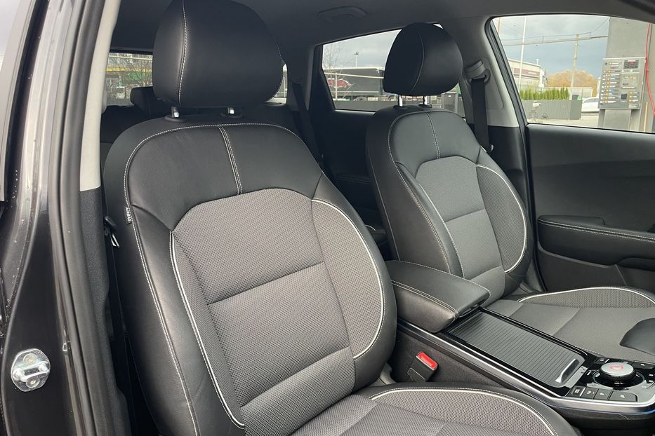 Продам Kia Niro 64 kw м.Львів 2021 года в Львове