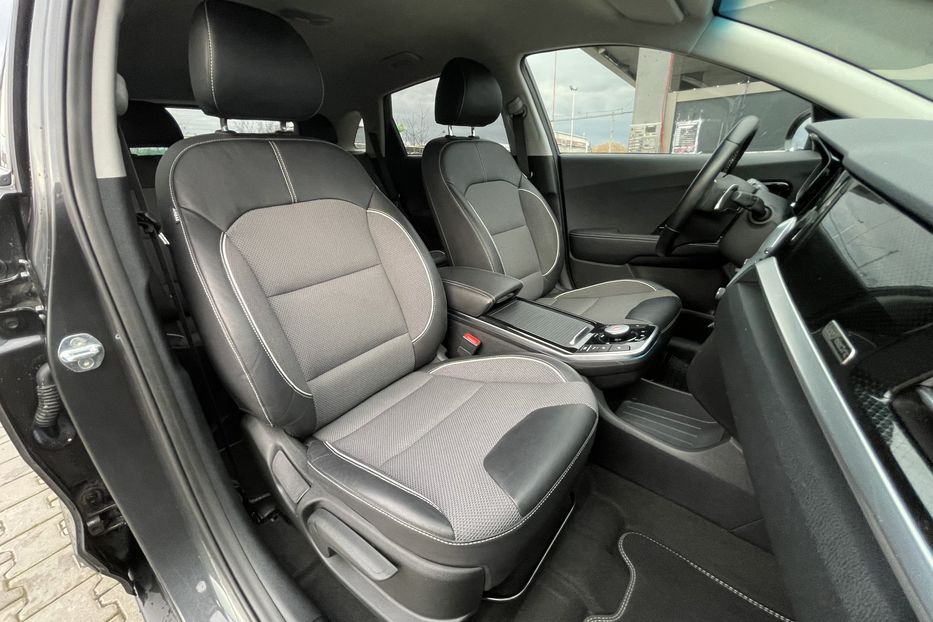 Продам Kia Niro 64 kw м.Львів 2021 года в Львове