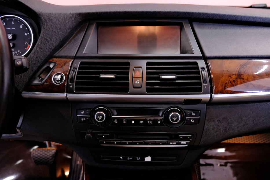 Продам BMW X5 2012 года в Одессе