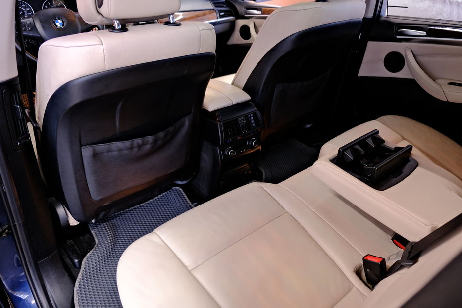 Продам BMW X5 2012 года в Одессе