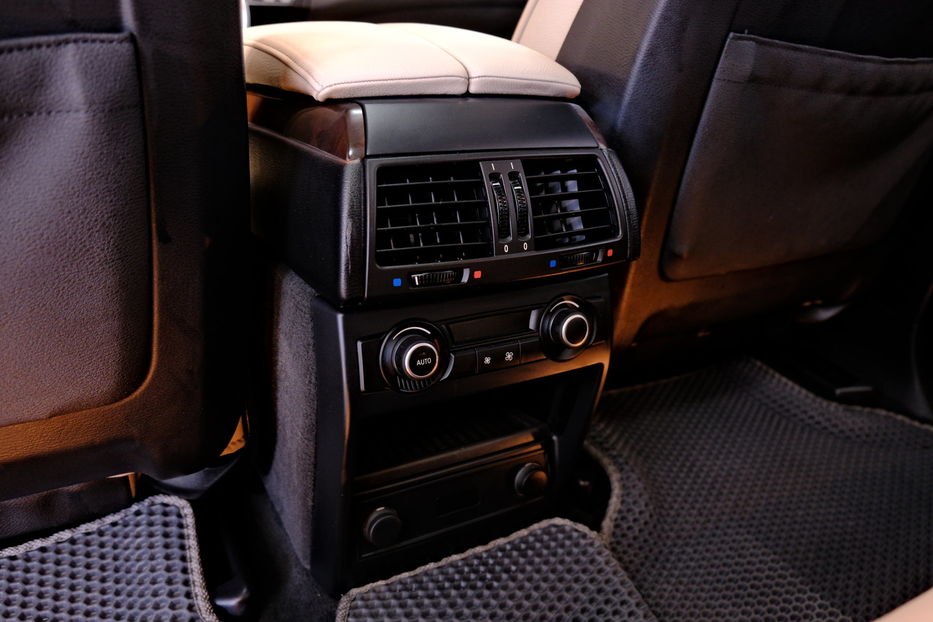 Продам BMW X5 2012 года в Одессе