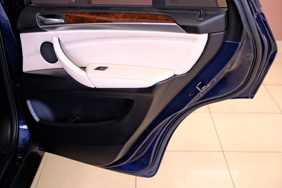 Продам BMW X5 2012 года в Одессе