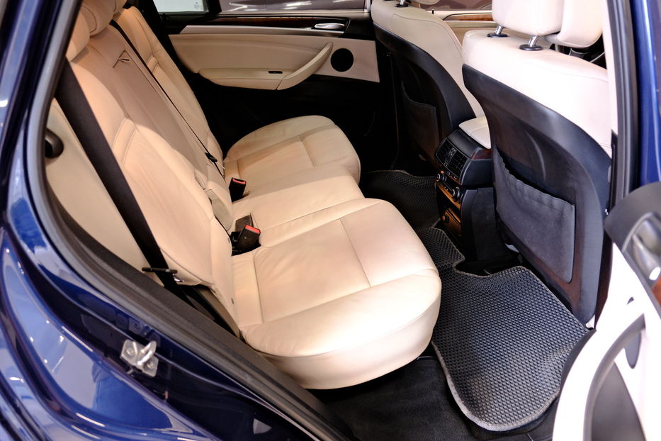 Продам BMW X5 2012 года в Одессе