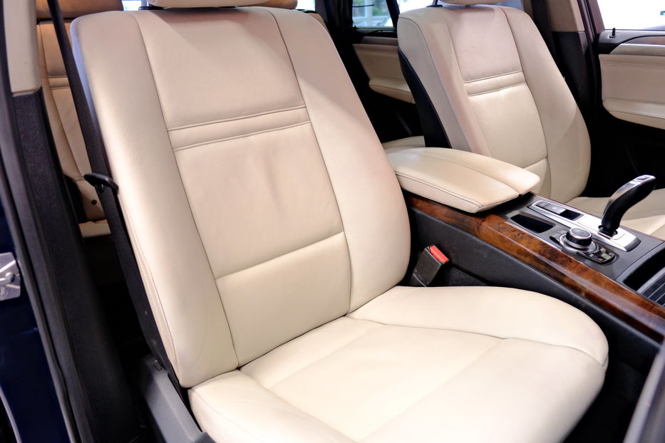 Продам BMW X5 2012 года в Одессе