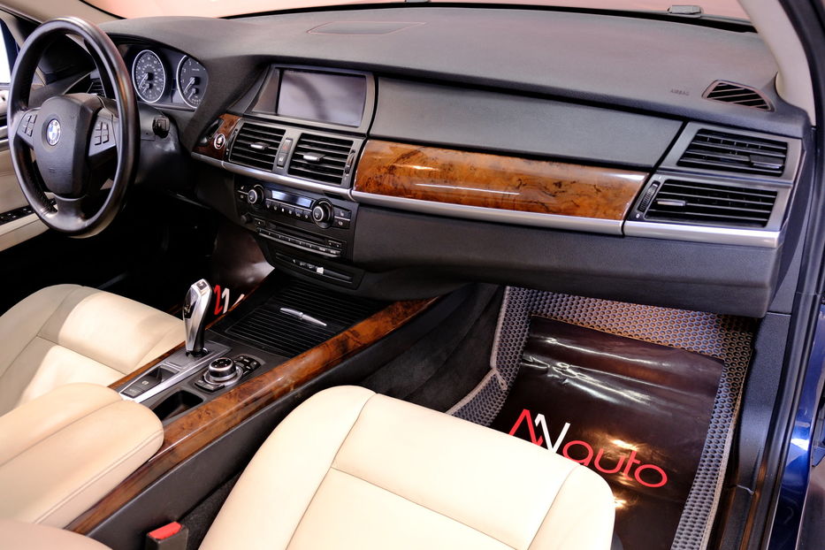 Продам BMW X5 2012 года в Одессе