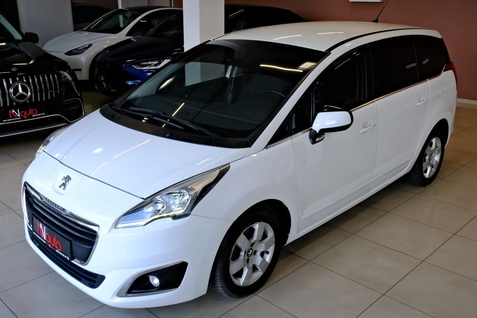 Продам Peugeot 5008 2014 года в Одессе