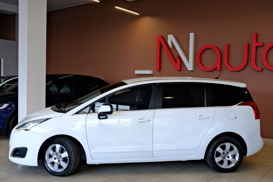 Продам Peugeot 5008 2014 года в Одессе