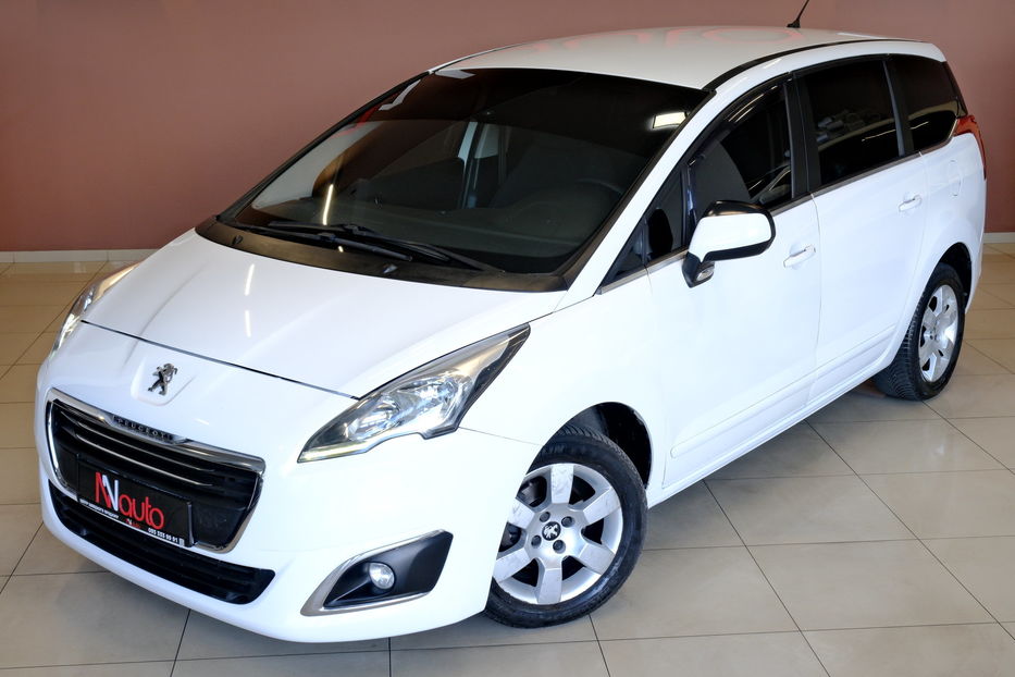 Продам Peugeot 5008 2014 года в Одессе