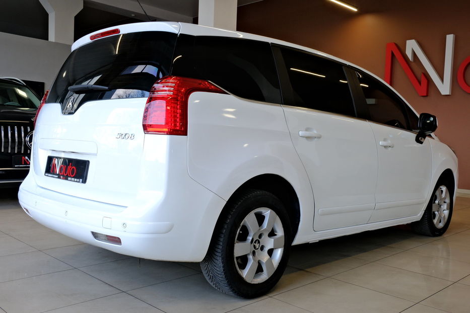 Продам Peugeot 5008 2014 года в Одессе